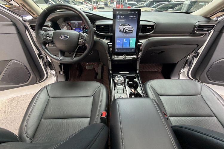 Used Ford Explorer 2020 EcoBoost 285 Four-Wheel Drive Trend Edition 6 Seats Steering Wheel