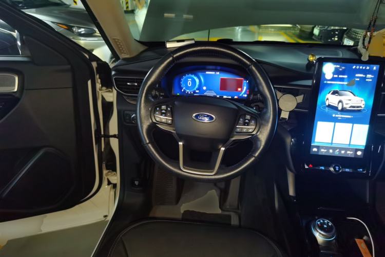 Used Ford Explorer 2020 EcoBoost 285 4x4 Titanium Edition 7-Seater Steering Wheel