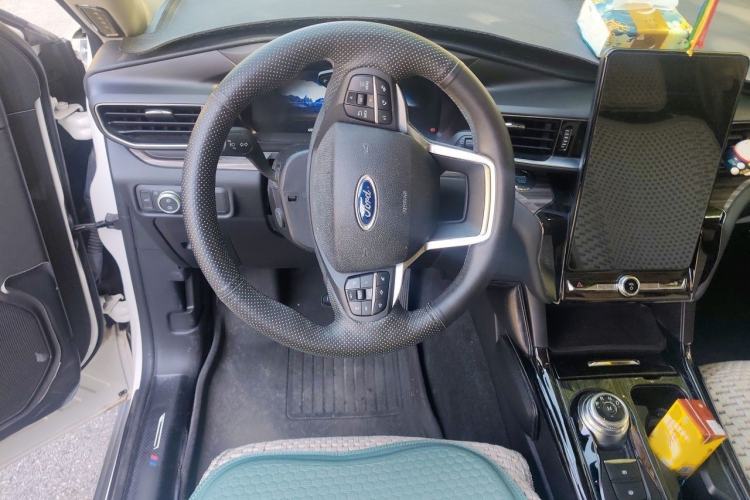 Used Ford Explorer 2020 EcoBoost 285 4x4 Titanium Edition 7-Seater Steering Wheel