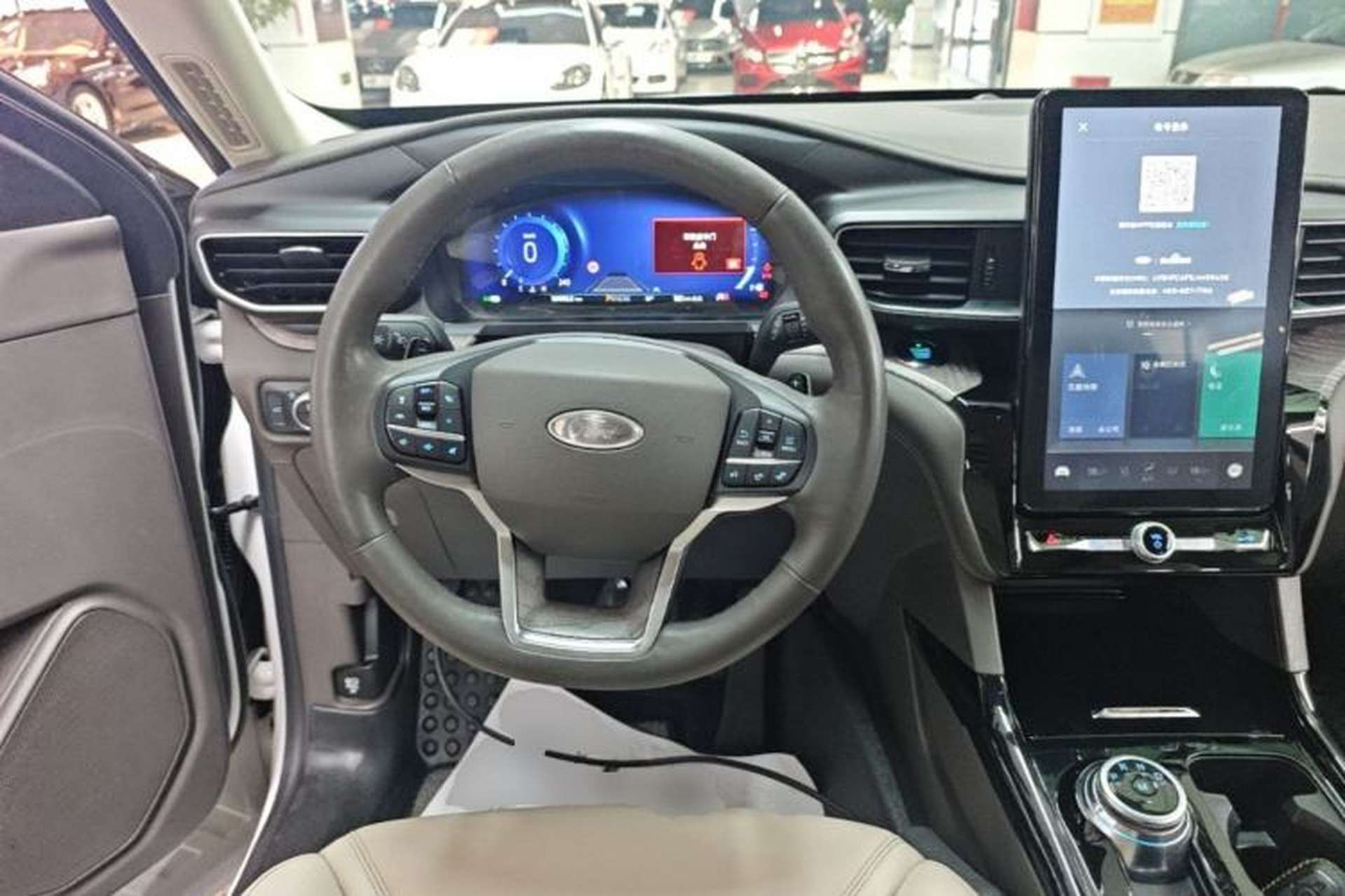 Used Ford Explorer 2020 EcoBoost 285 4x4 Platinum Edition 6 Seats Steering Wheel