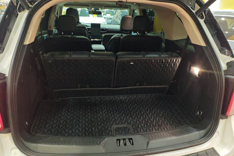 Used Ford Explorer 2020 EcoBoost 285 4x4 Titanium Edition 6 Seats Trunk