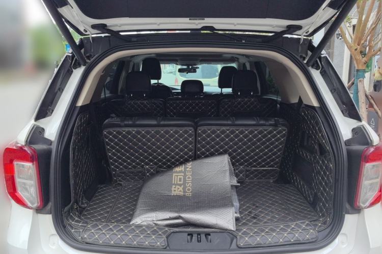 Used Ford Explorer 2020 EcoBoost 285 4x4 Trend Edition 7-Seater Trunk
