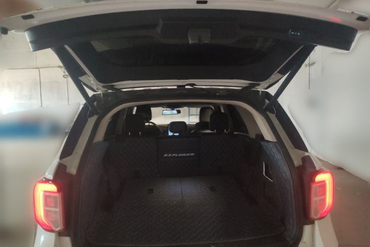 Used Ford Explorer 2020 EcoBoost 285 4x4 Titanium Edition 7-Seater Trunk