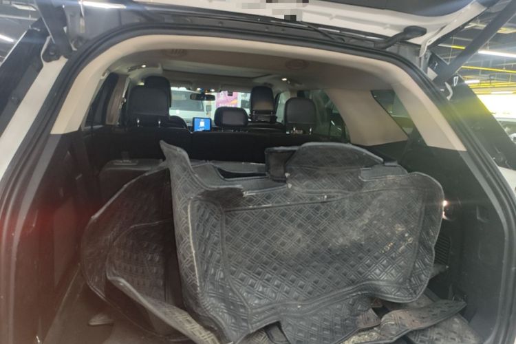 Used Ford Explorer 2020 EcoBoost 285 4x4 Titanium Edition 7-Seater Trunk