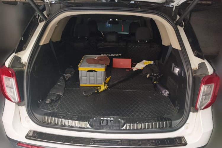 Used Ford Explorer 2020 EcoBoost 285 4x4 Titanium Edition 7-Seater Trunk