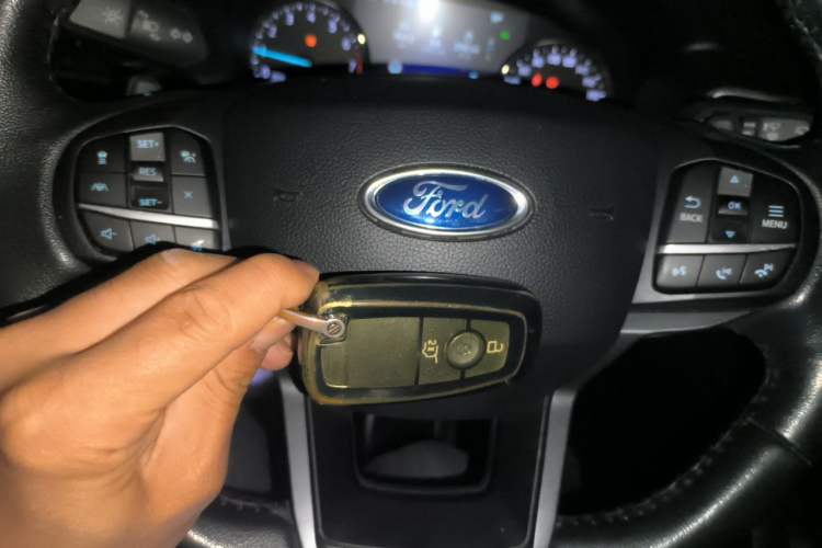 Used Ford Explorer 2020 EcoBoost 285 Four-Wheel Drive Trend Edition 6 Seats Vehicle Key