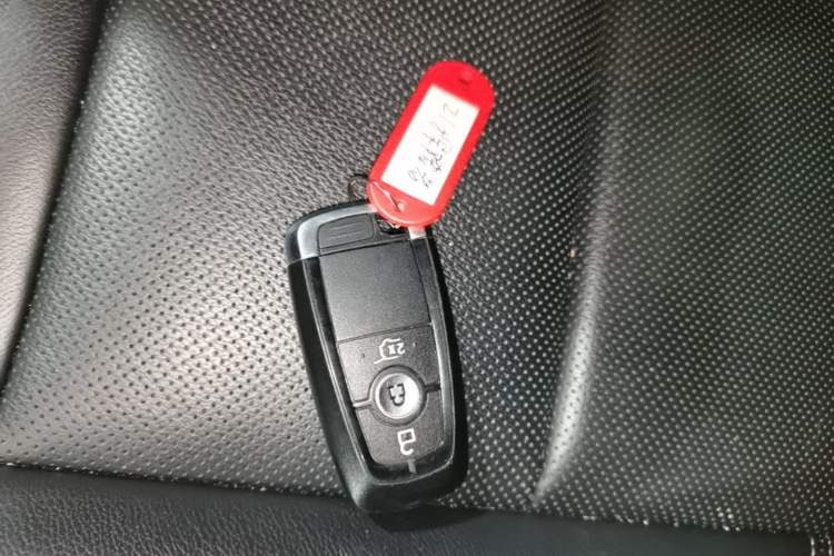Used Ford Explorer 2020 EcoBoost 285 4x4 Titanium Edition 7-Seater Vehicle Key