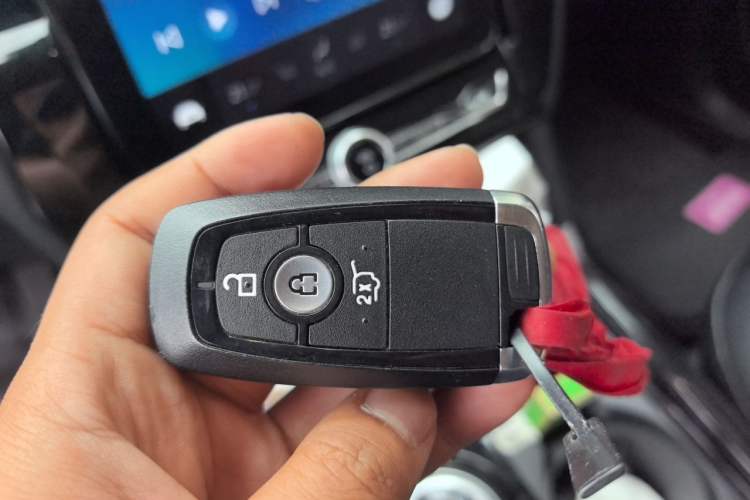 Used Ford Explorer 2020 EcoBoost 285 4x4 Titanium Edition 7-Seater Vehicle Key