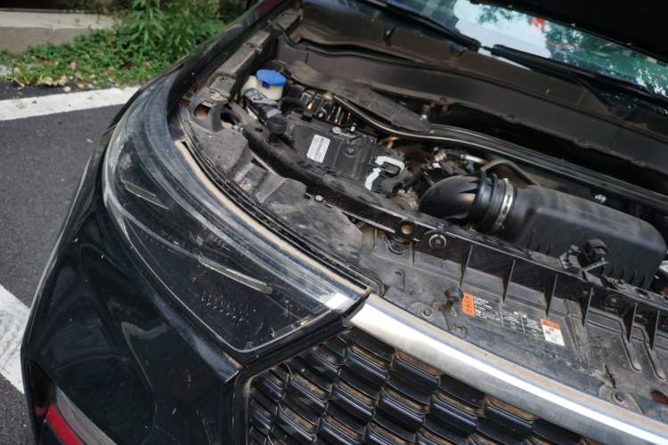 Used Ford Explorer 2022 EcoBoost 285 Four-Wheel Drive 30th Anniversary Edition 7 Seats Engine Bay Right