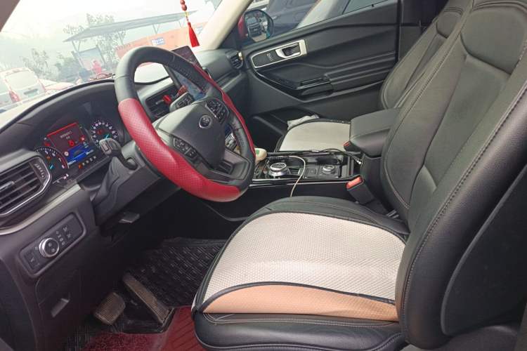 Used Ford Explorer 2022 EcoBoost 285 Four-Wheel Drive 30th Anniversary Edition 7 Seats Left Front Seat