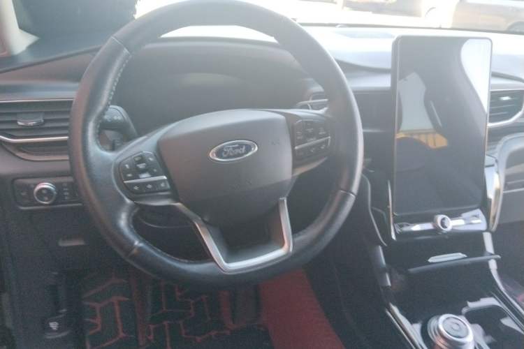 Used Ford Explorer 2022 EcoBoost 285 Four-Wheel Drive 30th Anniversary Edition 7 Seats Steering Wheel