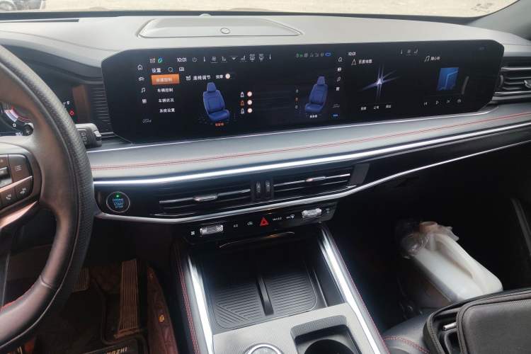 Used Ford Explorer 2023 EcoBoost 285 4x4 ST-LINE 7-Seater Audio And AC Panel
