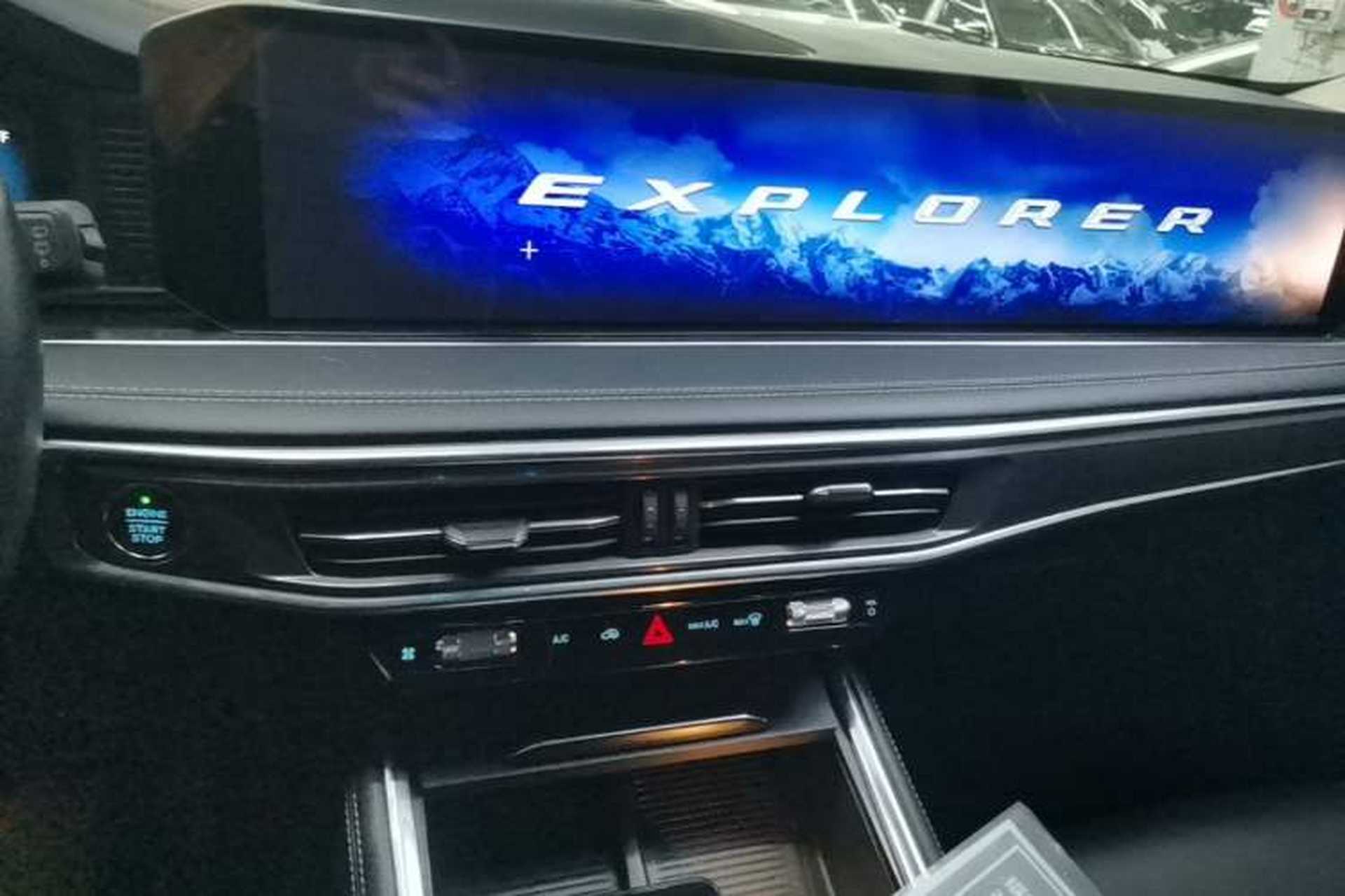Used Ford Explorer 2023 EcoBoost 285 Four-Wheel Drive Stylish Plus Version 7 Seats Audio And AC Panel