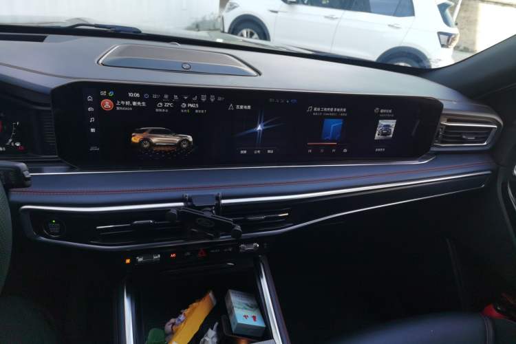 Used Ford Explorer 2023 EcoBoost 285 4x4 ST-LINE 6-Seater Audio And AC Panel
