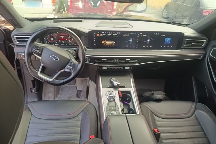 Used Ford Explorer 2023 EcoBoost 285 4x4 ST-LINE 6-Seater Center Console