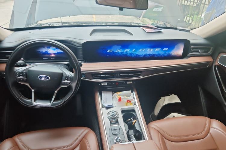 Used Ford Explorer 2023 EcoBoost 285 Four-Wheel Drive Stylish Plus Version 7 Seats Center Console