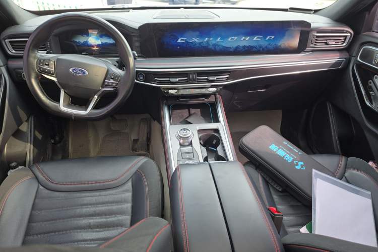 Used Ford Explorer 2023 EcoBoost 285 4x4 ST-LINE 6-Seater Center Console