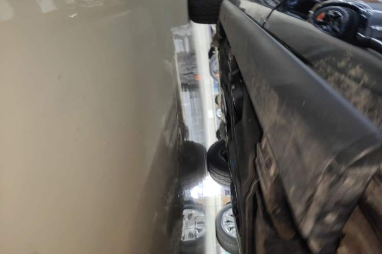 Used Ford Explorer 2023 EcoBoost 285 Kunlun Peak Edition 6-Seater Chassis Rear Left