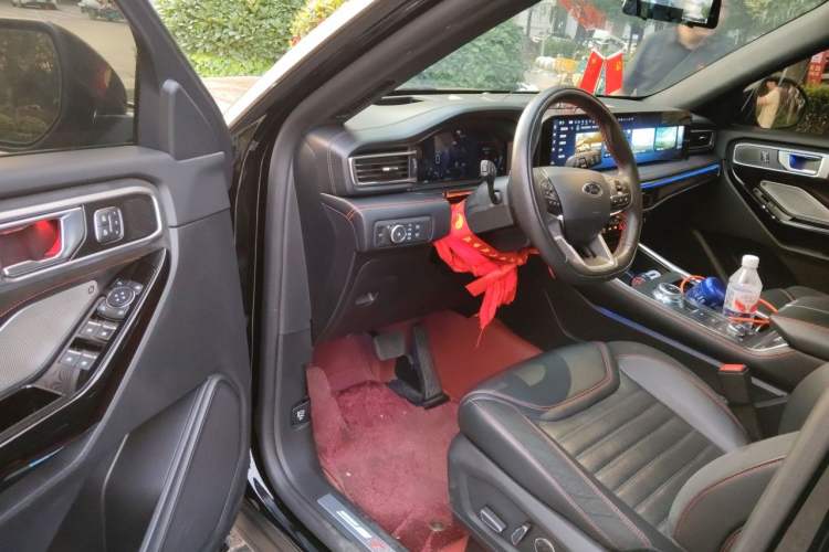 Used Ford Explorer 2023 EcoBoost 285 4x4 ST-LINE 7-Seater Driver Seat