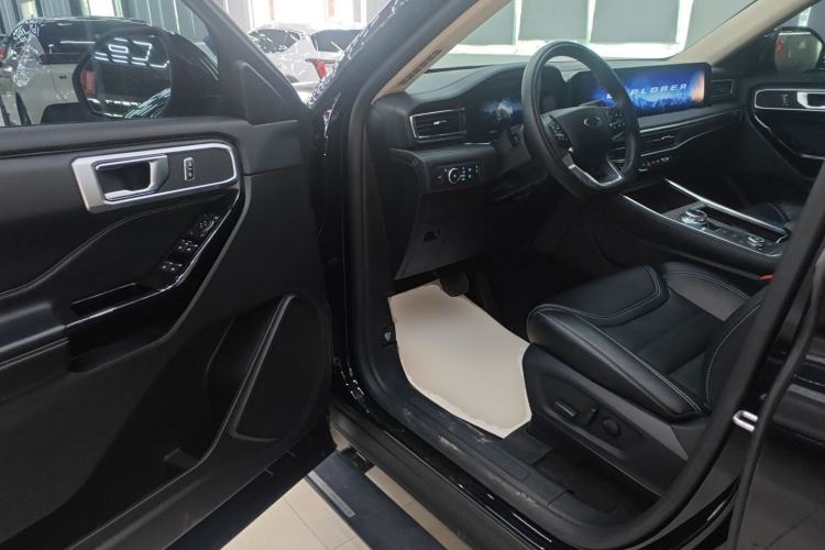 Used Ford Explorer 2023 EcoBoost 285 Four-Wheel Drive Stylish Plus Version 7 Seats Driver Seat