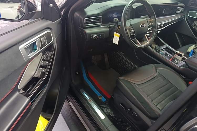 Used Ford Explorer 2023 EcoBoost 285 4x4 ST-LINE 6-Seater Driver Seat