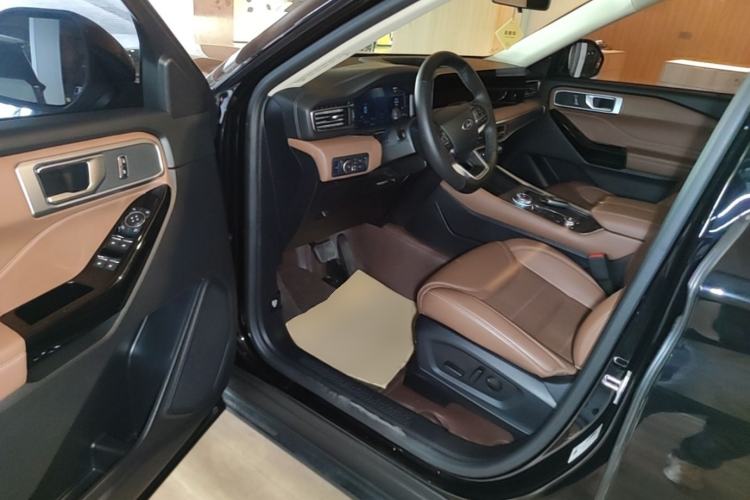 Used Ford Explorer 2023 EcoBoost 285 4x4 Trend Plus Edition 6 Seats Driver Seat