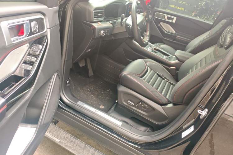 Used Ford Explorer 2023 EcoBoost 285 4x4 ST-LINE 6-Seater Driver Seat