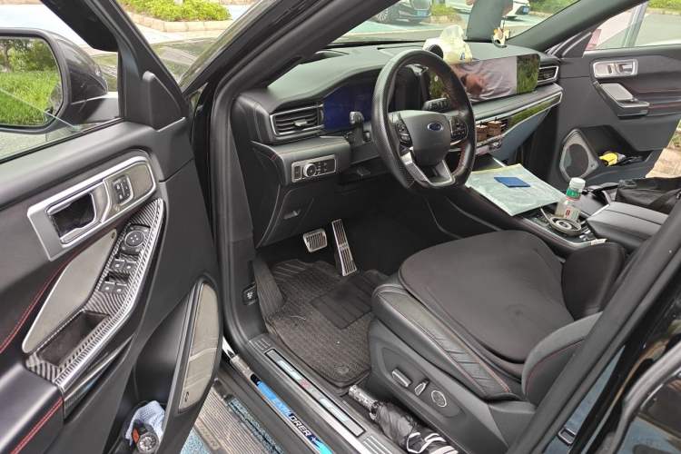 Used Ford Explorer 2023 EcoBoost 285 4x4 ST-LINE 6-Seater Driver Seat