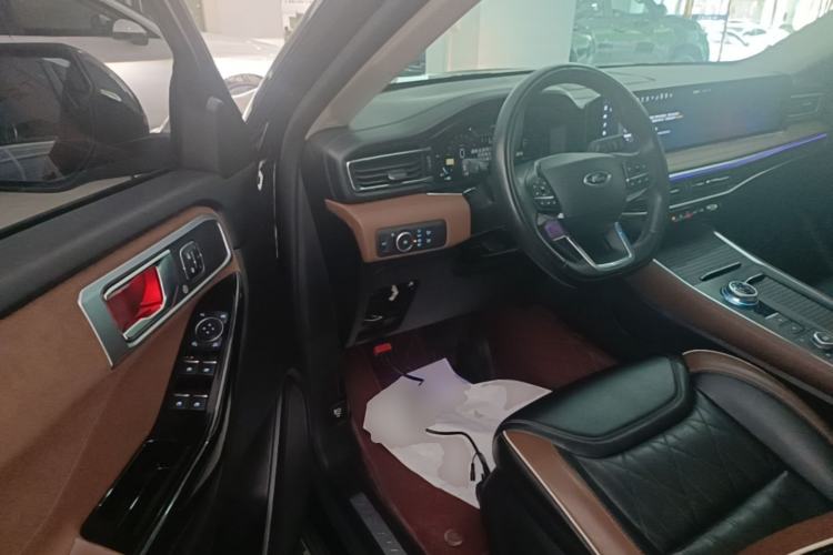 Used Ford Explorer 2023 EcoBoost 285 Four-Wheel Drive Titanium Edition 6 Seats Driver Seat