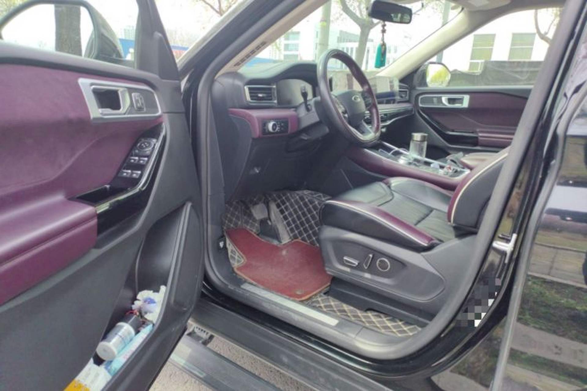 Used Ford Explorer 2023 EcoBoost 285 Four-Wheel Drive Titanium Edition 6 Seats Driver Seat