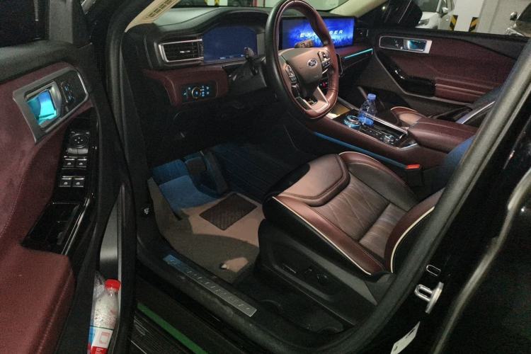Used Ford Explorer 2023 EcoBoost 285 Four-Wheel Drive Titanium Edition 7-Seater Driver Seat