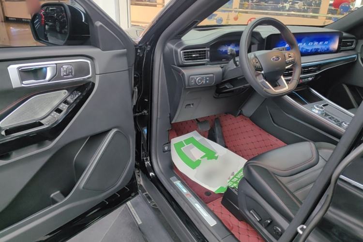 Used Ford Explorer 2023 EcoBoost 285 4x4 ST-LINE 6-Seater Driver Seat