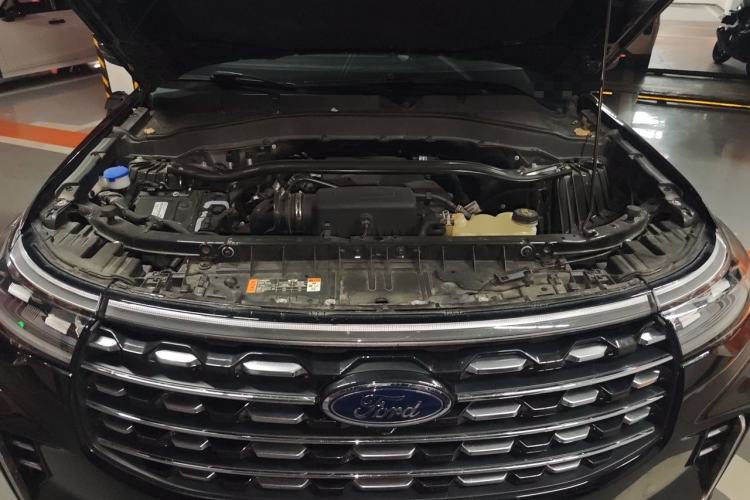 Used Ford Explorer 2023 EcoBoost 285 Four-Wheel Drive Titanium Edition 6 Seats Engine Bay