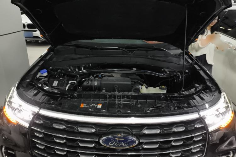 Used Ford Explorer 2023 EcoBoost 285 Four-Wheel Drive Titanium Edition 7-Seater Engine Bay