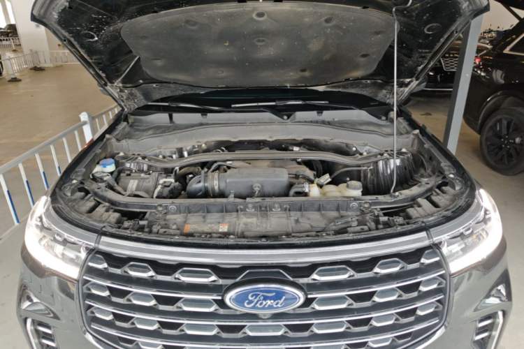 Used Ford Explorer 2023 EcoBoost 285 Four-Wheel Drive Titanium Edition 6 Seats Engine Bay