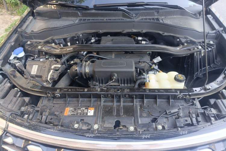 Used Ford Explorer 2023 EcoBoost 285 Four-Wheel Drive Titanium Edition 6 Seats Engine Bay