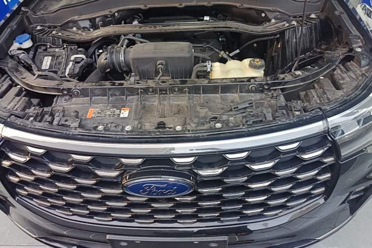 Used Ford Explorer 2023 EcoBoost 285 4x4 ST-LINE 6-Seater Engine Bay