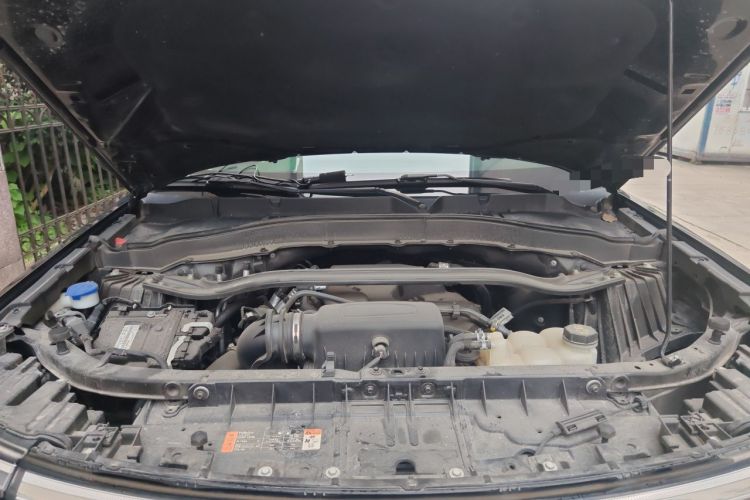 Used Ford Explorer 2023 EcoBoost 285 Four-Wheel Drive Stylish Plus Version 7 Seats Engine Bay