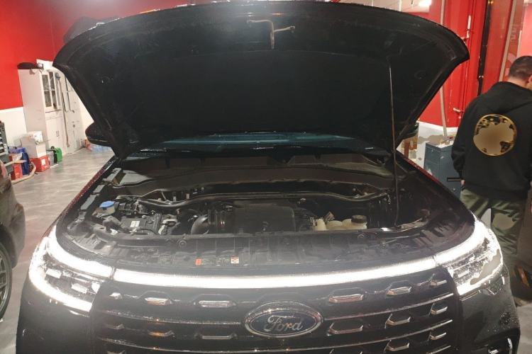 Used Ford Explorer 2023 EcoBoost 285 Four-Wheel Drive Titanium Edition 7-Seater Engine Bay