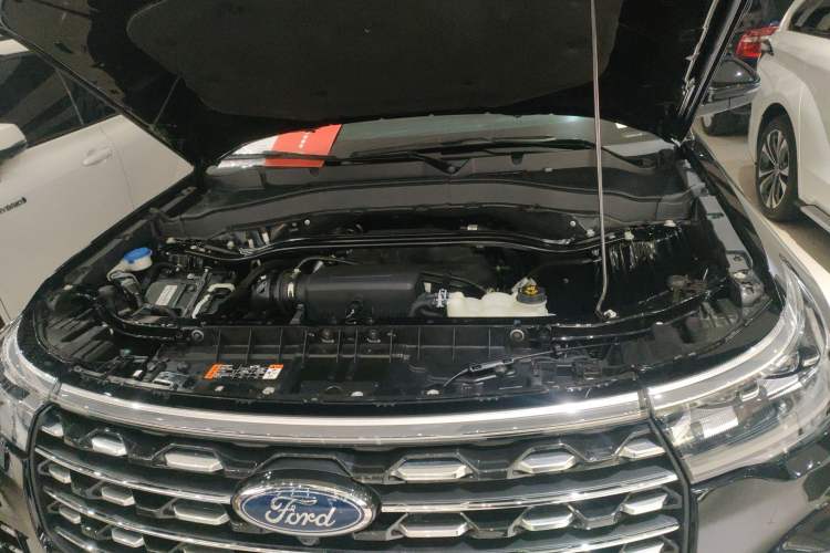 Used Ford Explorer 2023 EcoBoost 285 Four-Wheel Drive Titanium Edition 7-Seater Engine Bay