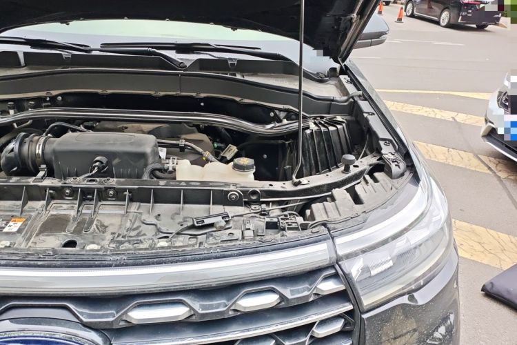 Used Ford Explorer 2023 EcoBoost 285 Four-Wheel Drive Titanium Edition 7-Seater Engine Bay Left