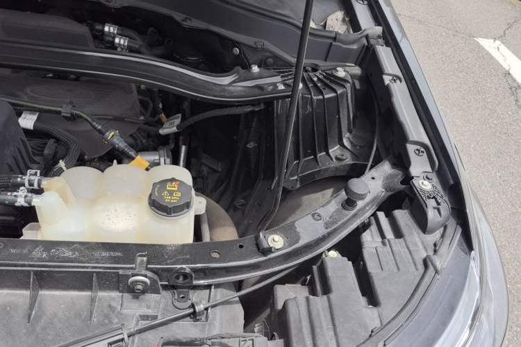 Used Ford Explorer 2023 EcoBoost 285 4x4 ST-LINE 6-Seater Engine Bay Left