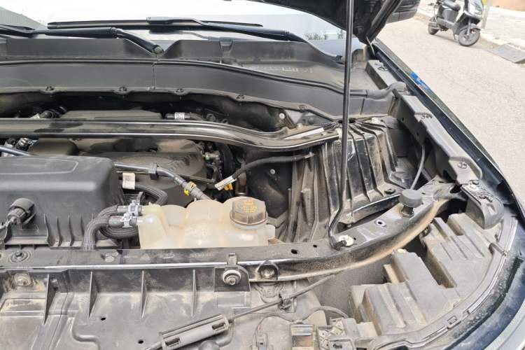 Used Ford Explorer 2023 EcoBoost 285 Four-Wheel Drive Titanium Edition 6 Seats Engine Bay Left