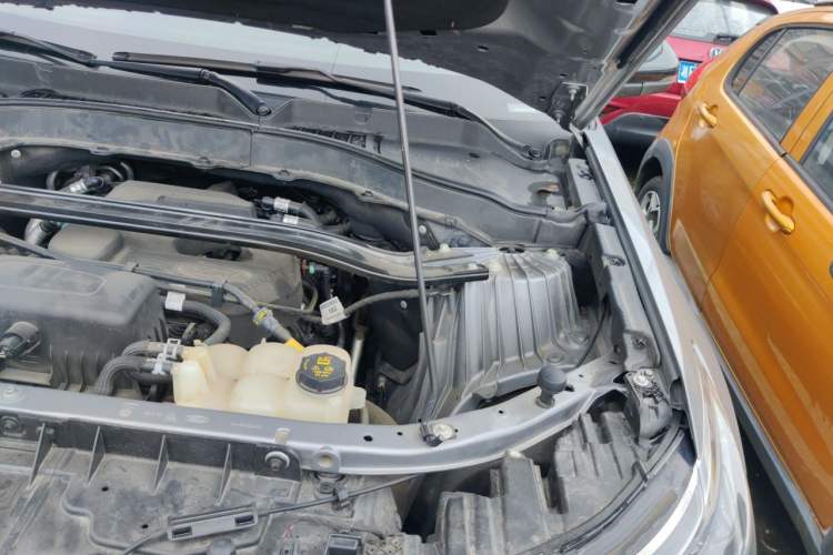 Used Ford Explorer 2023 EcoBoost 285 Four-Wheel Drive Titanium Edition 7-Seater Engine Bay Left