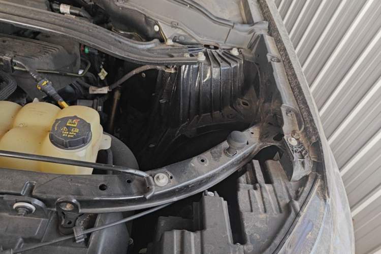 Used Ford Explorer 2023 EcoBoost 285 4x4 ST-LINE 6-Seater Engine Bay Left