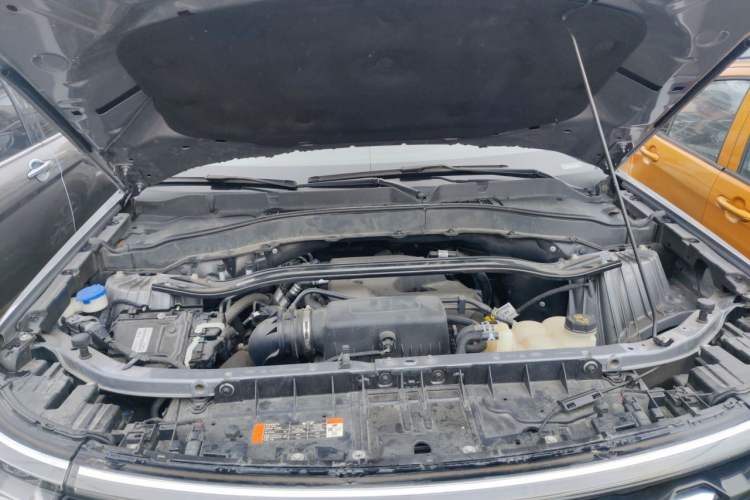 Used Ford Explorer 2023 EcoBoost 285 Four-Wheel Drive Titanium Edition 7-Seater Engine Bay