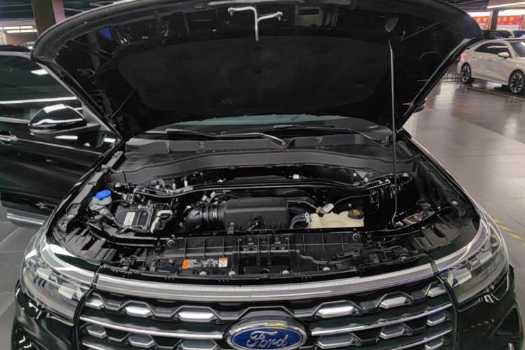 Used Ford Explorer 2023 EcoBoost 285 Four-Wheel Drive Titanium Edition 7-Seater Engine Bay
