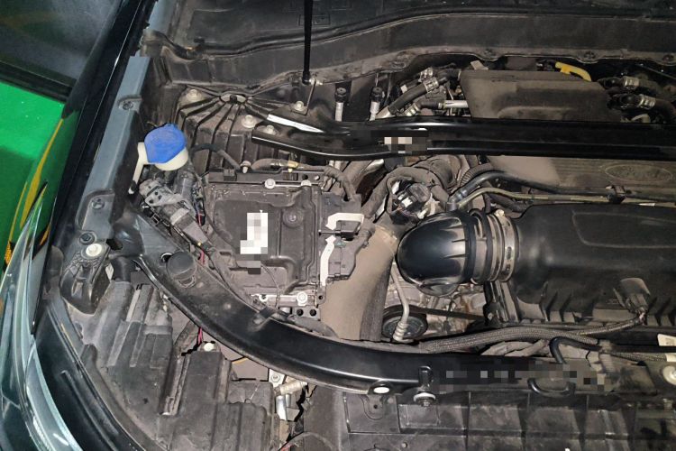 Used Ford Explorer 2023 EcoBoost 285 Four-Wheel Drive Titanium Edition 7-Seater Engine Bay Right