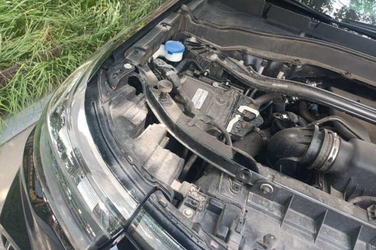 Used Ford Explorer 2023 EcoBoost 285 4x4 ST-LINE 6-Seater Engine Bay Right