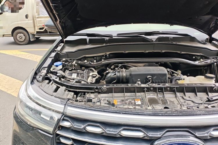 Used Ford Explorer 2023 EcoBoost 285 Four-Wheel Drive Titanium Edition 7-Seater Engine Bay Right